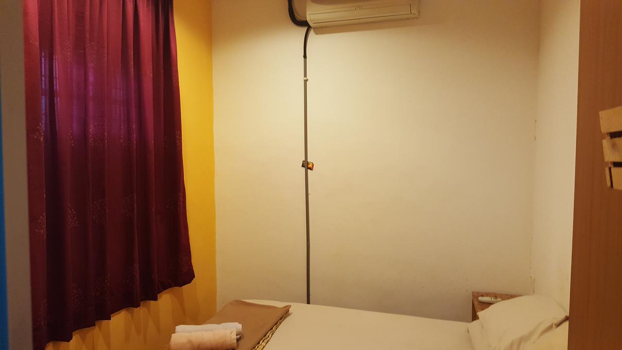 28 Bahari Hotel Джордж Таун Екстериор снимка